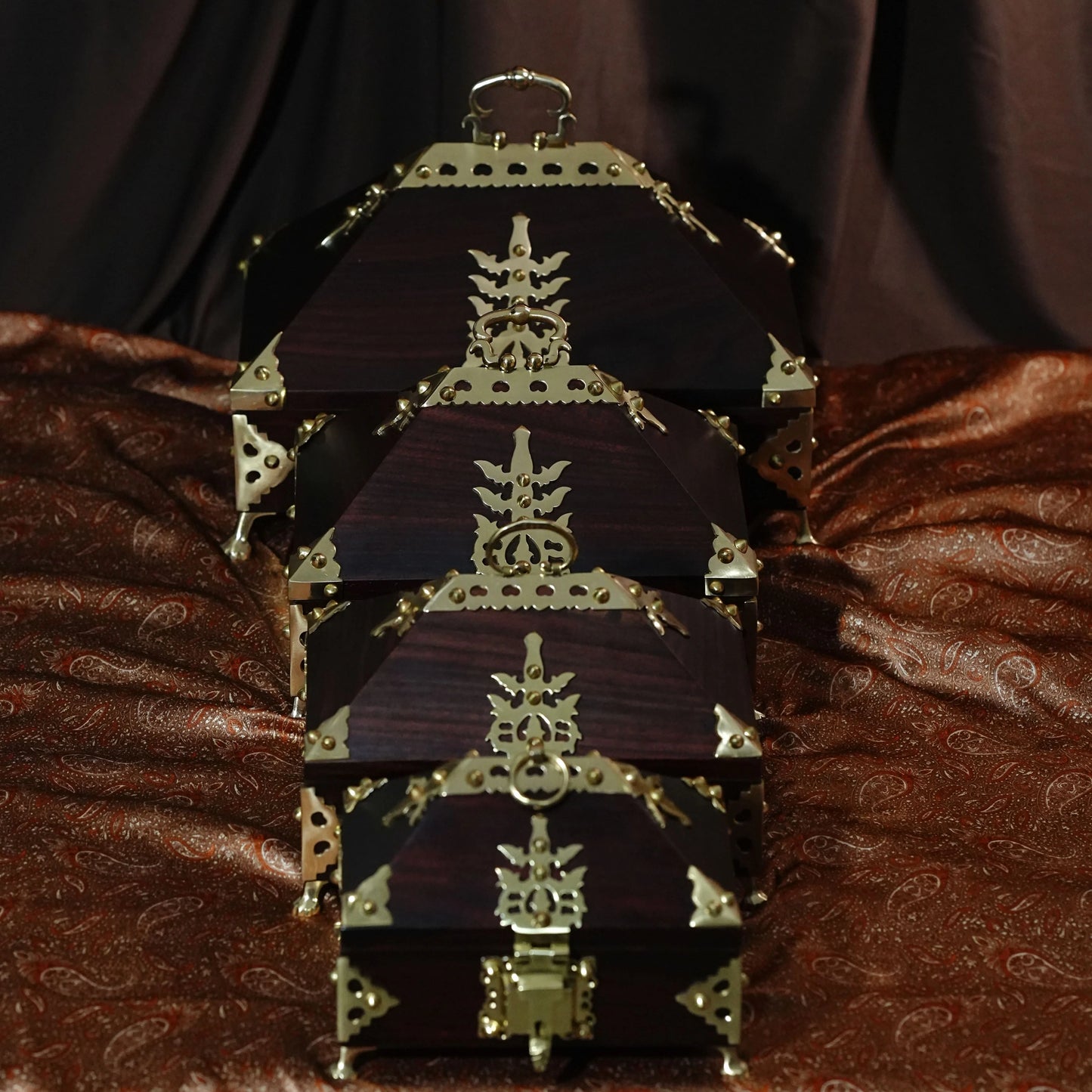 Kerala Traditional Jewel Box – 10×7" Wooden Nettoor Petti with Mural Painting & Brass Detailing