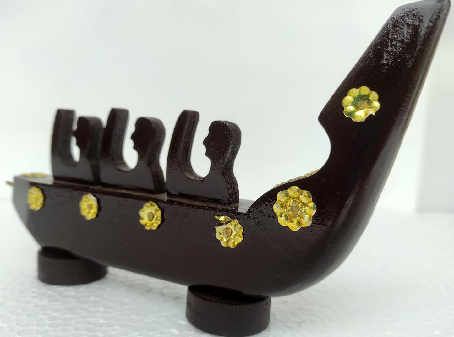 Traditional Chundan Vallam (Snake Boat) Miniature – 3 Oarsmen | Handcrafted Mahogany Decor from Kerala