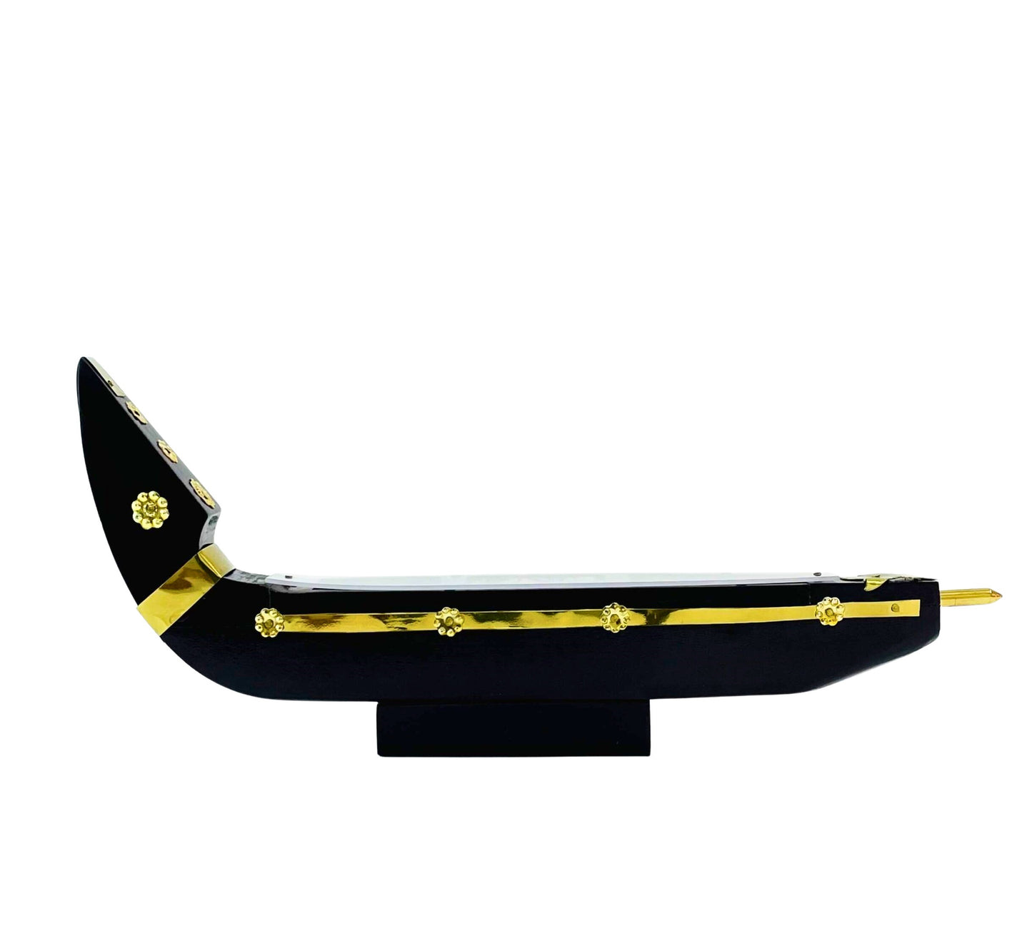 Kerala Chundan Vallam Spice Boat Miniature – Handcrafted Décor with Real Spices