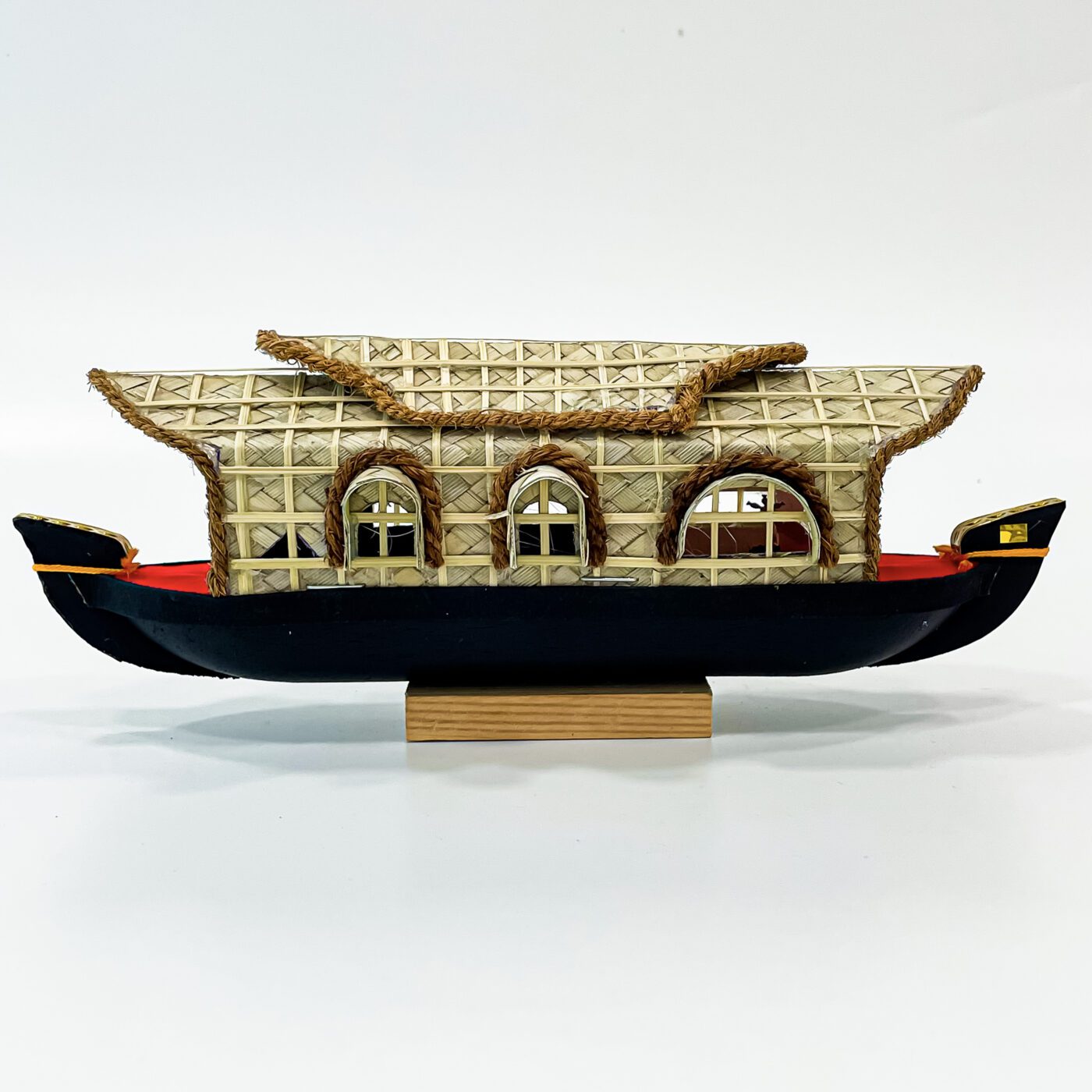 Handcrafted Kerala Houseboat Miniature – 3 Windows | Made from Wood & Screw-Pine Weave