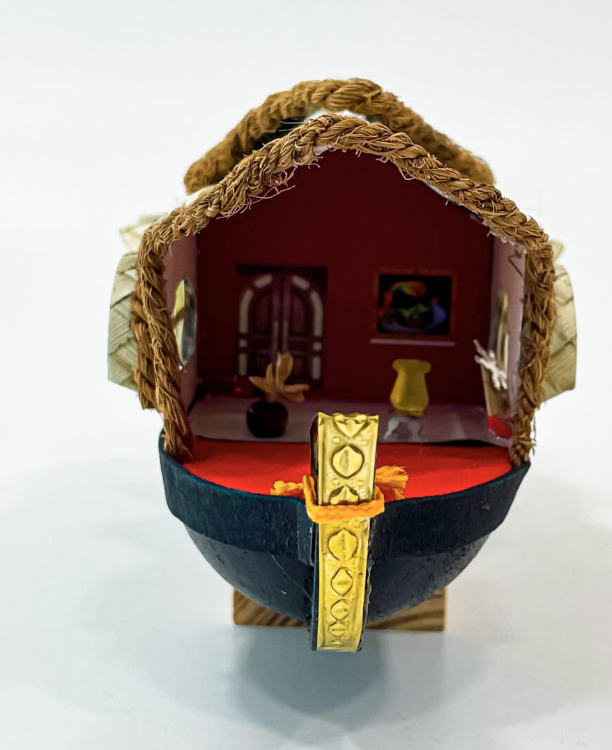 Handcrafted Kerala Houseboat Miniature – 3 Windows | Made from Wood & Screw-Pine Weave