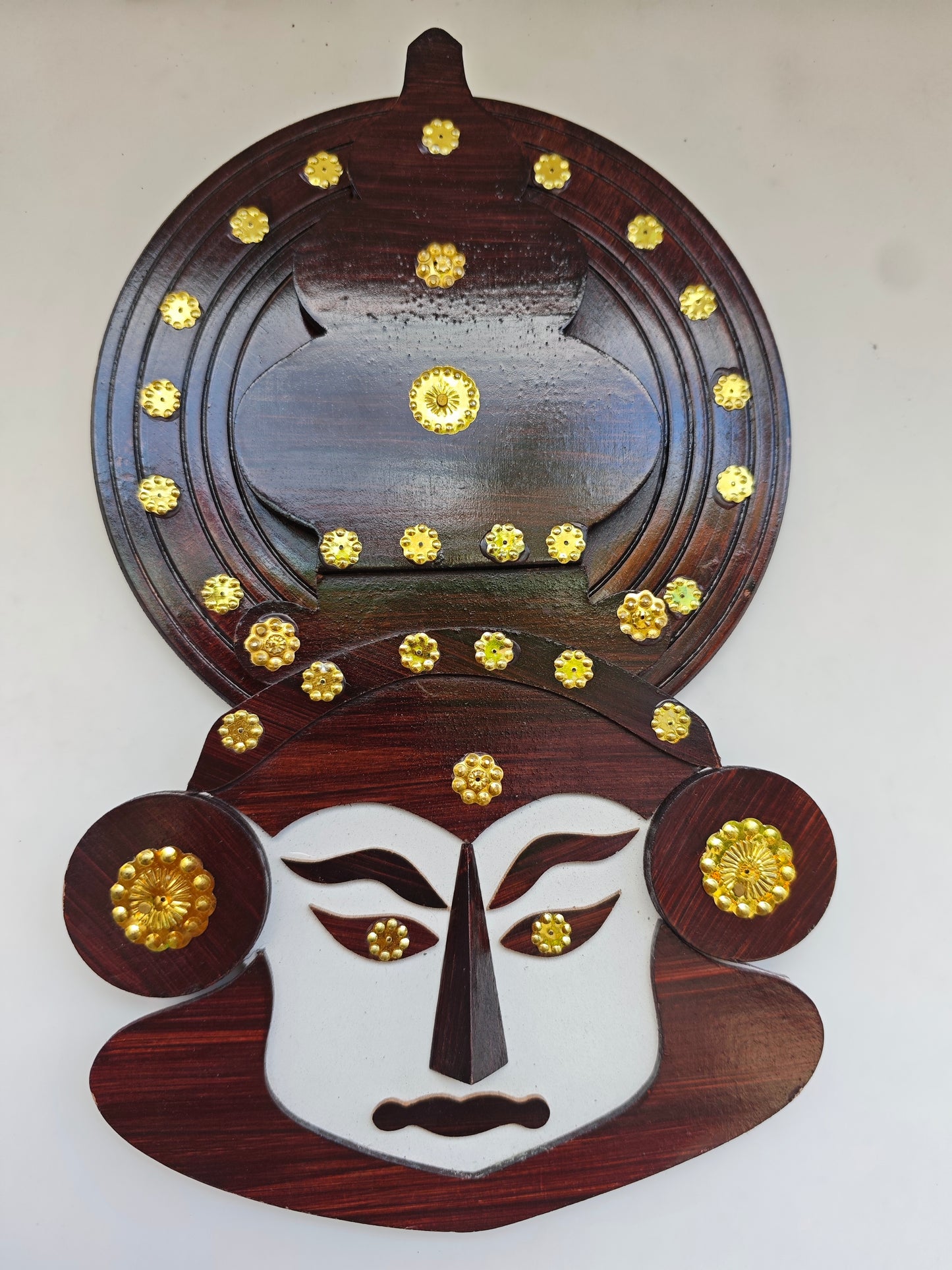 Wooden Kathakali Head – 10 x 6.5 Inches | Wall Hanging for Home Decor & Gifting