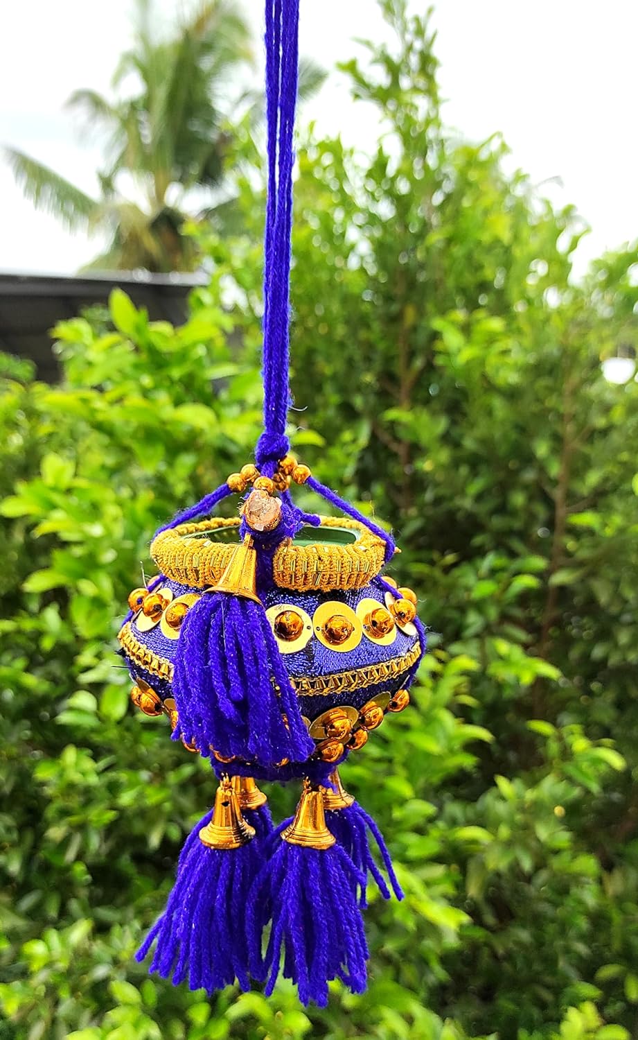 Miniature Fancy Uri Pot Car Hanging – Krishna Maakhan Matki with Flute (Blue)