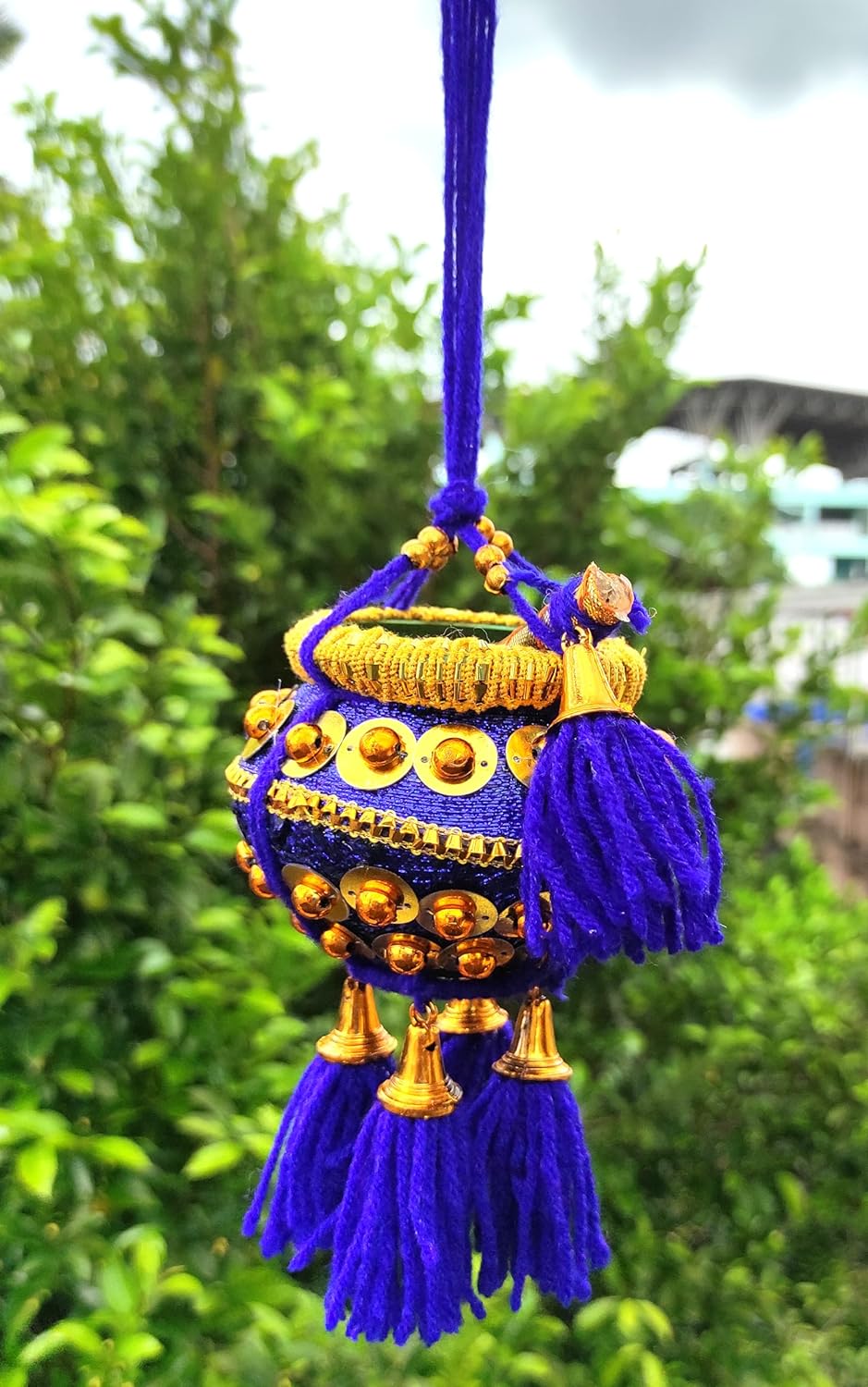 Miniature Fancy Uri Pot Car Hanging – Krishna Maakhan Matki with Flute (Blue)