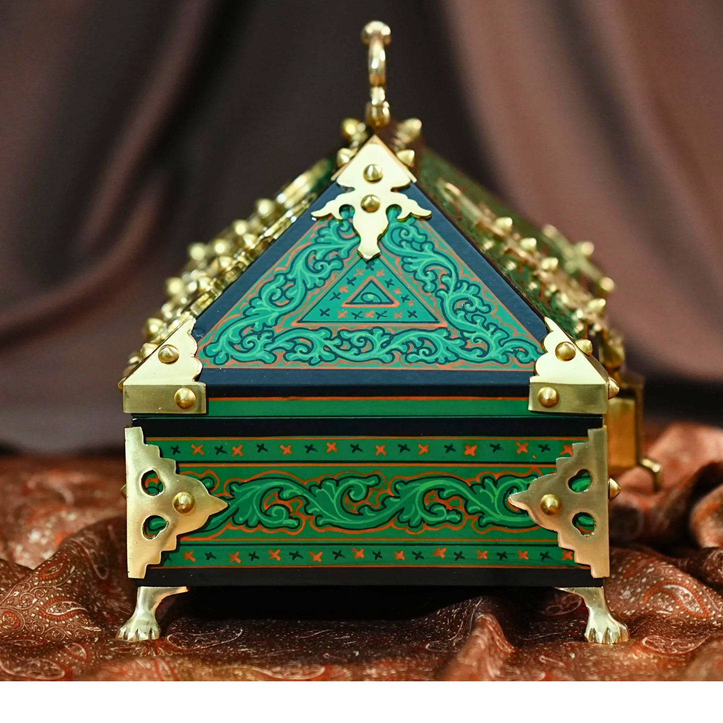 Green Kerala Nettoor Petti – 10×7 inch Handcrafted Mural Jewelry Box with Brass Detailing
